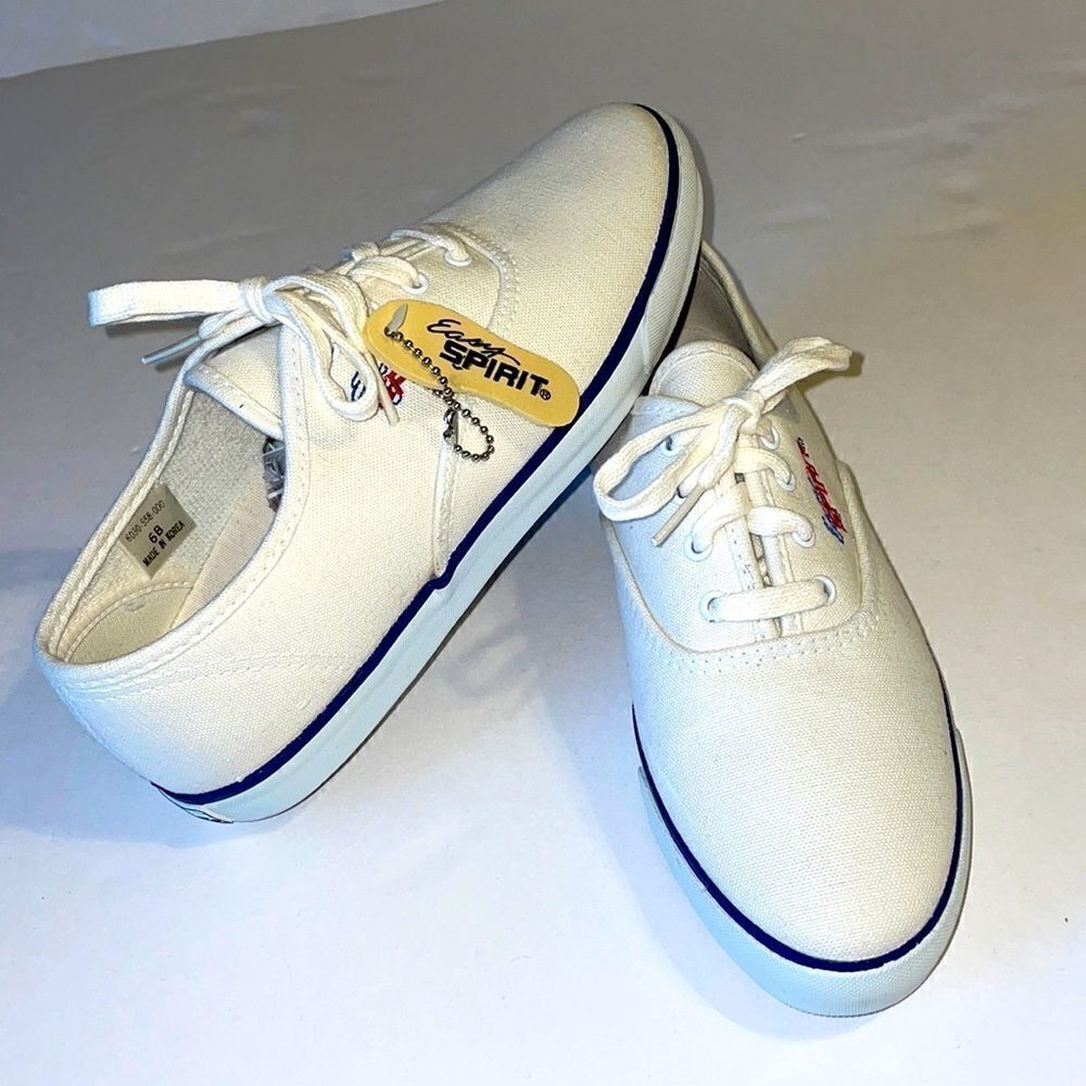 Easy Spirit simple off white canvas sneakers Easy Spirit Suspension System 6B